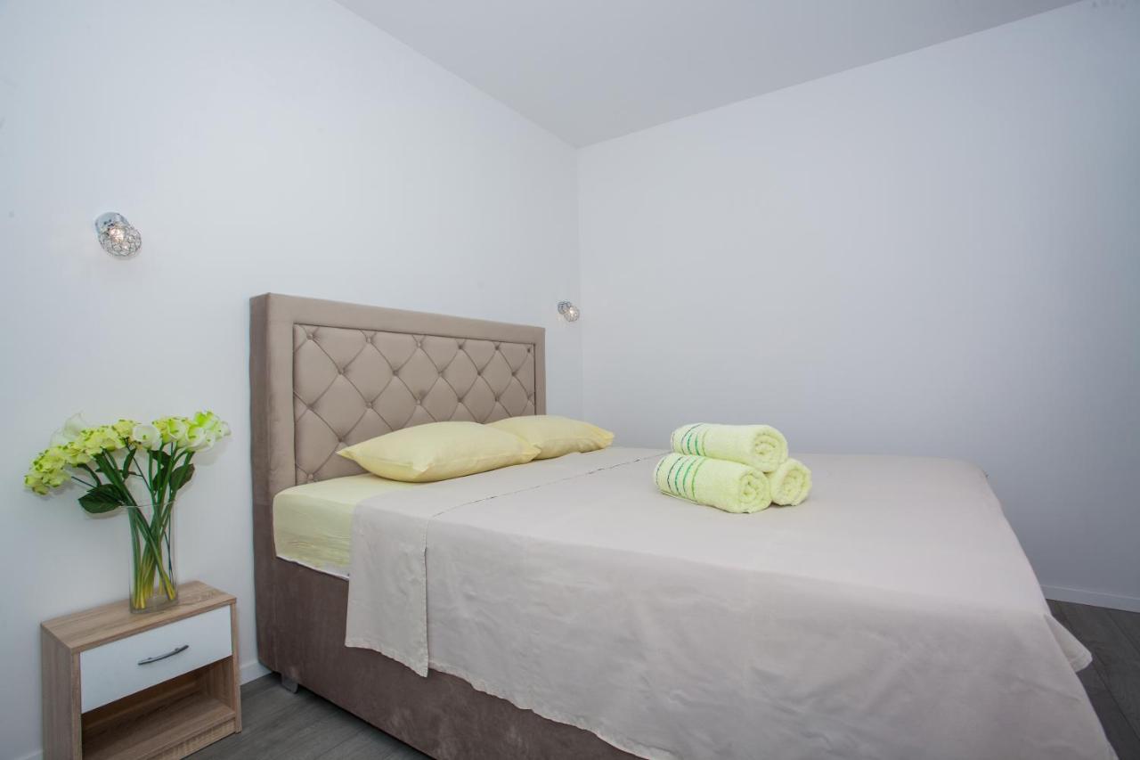 Apartments Lovic Lokva Rogoznica Exterior photo