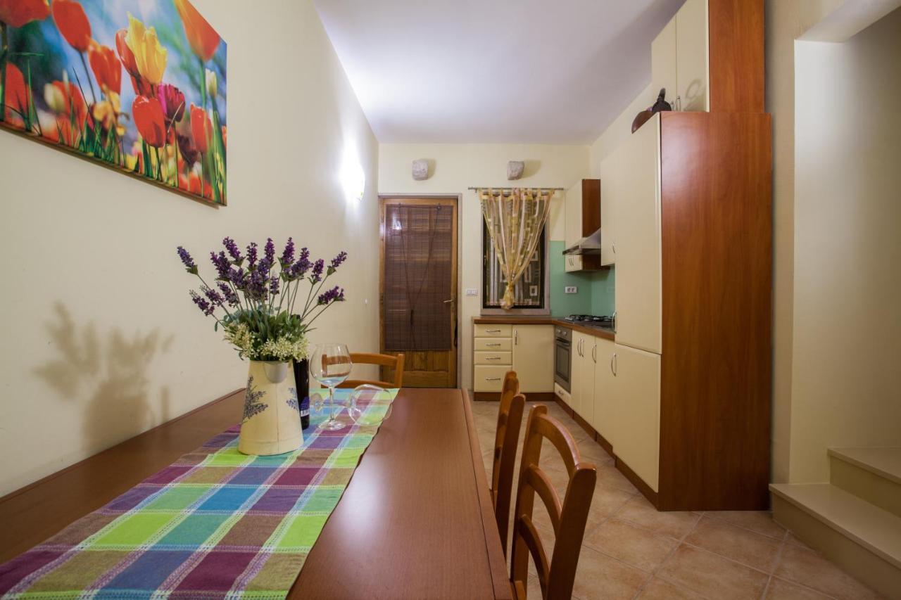 Apartments Lovic Lokva Rogoznica Exterior photo